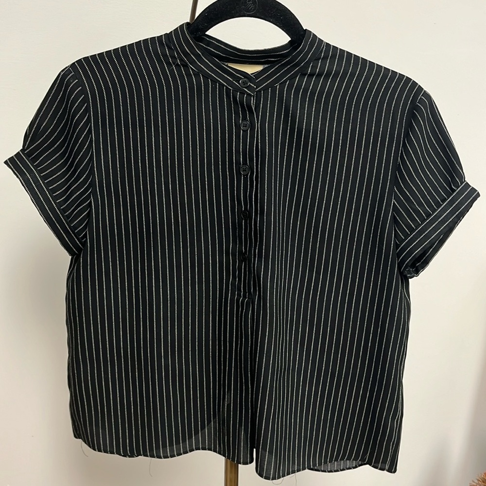 Vintage 3/4 button tshirt with slit in back